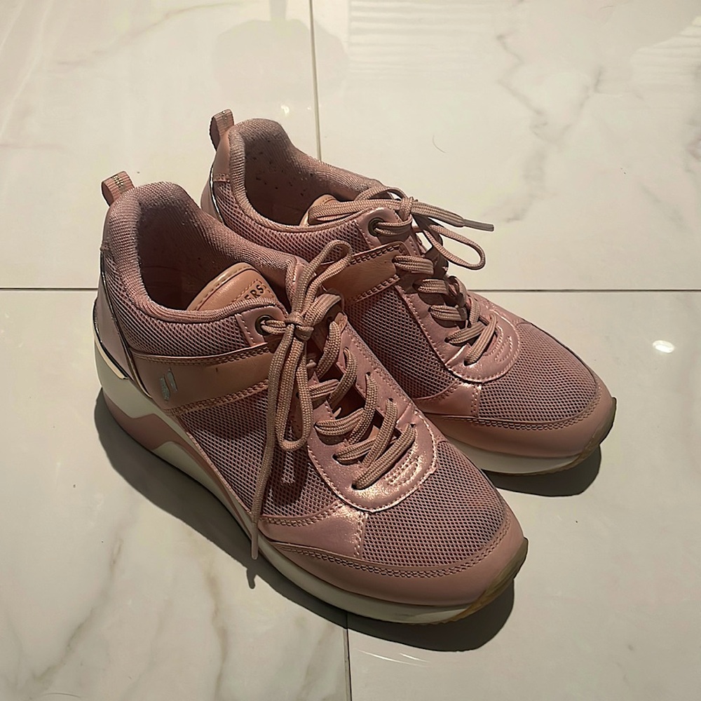 Pink and Rose Gold 1 inch Wedge Sketchers with Cooled Airfoam Memory